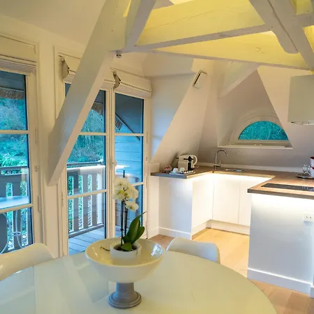 New & De Nage Онфлёр