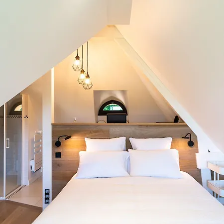 New & De Nage Онфлёр