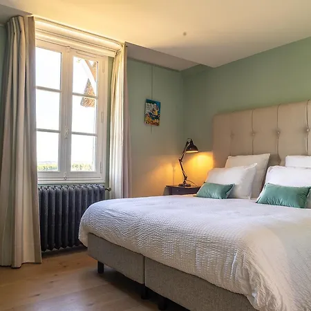 Гостевой дом New & De Nage 4*