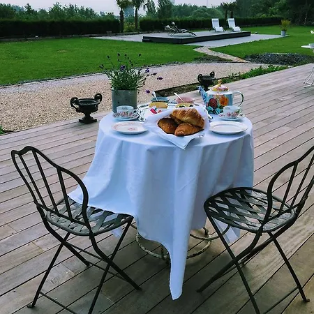 New & De Nage Guest house