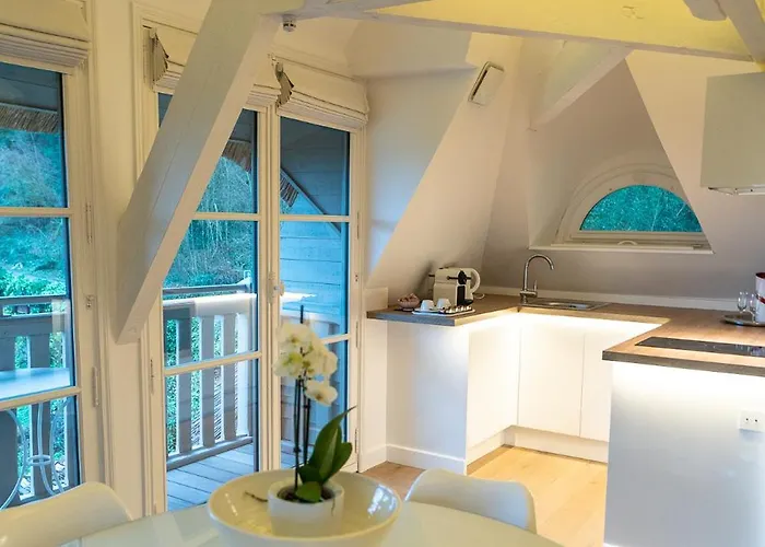 New & De Nage Онфлёр