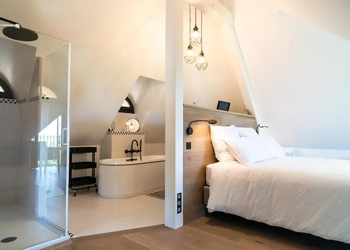 Гостевой дом New & De Nage 4*