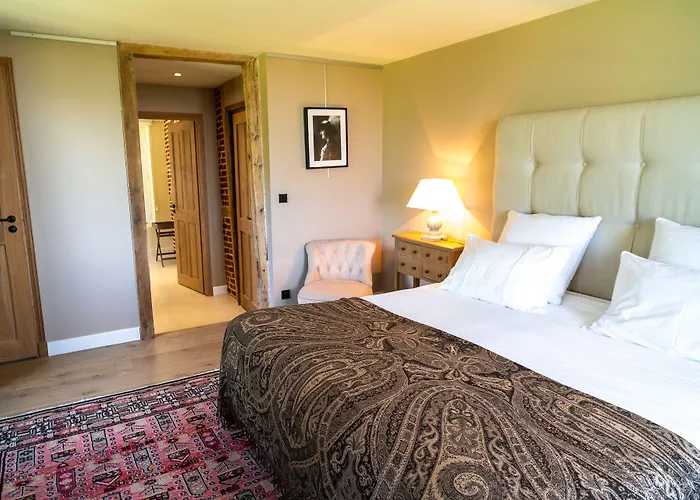 New & De Nage Онфлёр