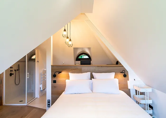 New & De Nage Honfleur