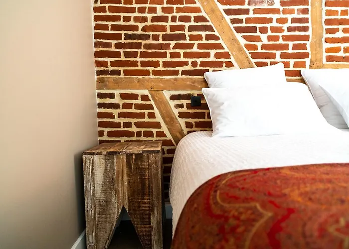 New & De Nage Онфлёр