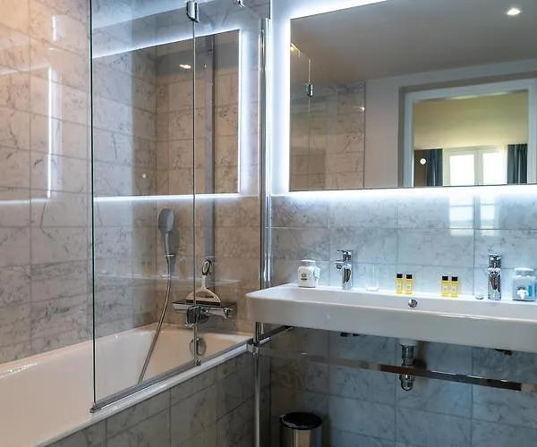 New & De Nage 4* Honfleur